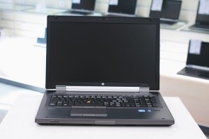 HP WorkStation 8760W | 17.3" HD+ | i5-2520M | 8GB DDR3 | 500GB HDD | AMD FirePro M5950 | WINDOWS 10 Home