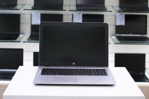 HP EliteBook 850 G3 | 15.6" FHD | i5-6300U | 16GB DDR4 | 256GB SSD | Intel HD 520 | WINDOWS 10 PRO