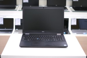 DELL Latitude E5570 | 15.6" FHD | i5-6440HQ | 16GB DDR4 | 256GB SSD | Intel HD 530 | WINDOWS 10 PRO 