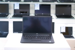 DELL Latitude 7490 | 14" FHD TOUCH | i7-8650U | 16GB DDR4 | 512GB SSD | Intel UHD 620 | WINDOWS 11 PRO 