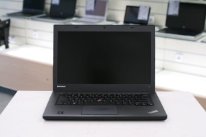 LENOVO ThinkPad T440 | 14.1" HD | i5-4300U | 4GB DDR3 | 500GB HDD | Intel HD 4400 | WINDOWS 