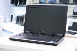 DELL Latitude E6540 | 15,6" FHD | i7-4610M | 8GB DDR3 | 320GB HDD | Intel HD 4600 | WINDOWS 7 PRO 
