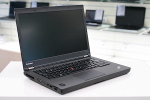 LENOVO ThinkPad T440p | 14.1" HD+ | i7-4600M | 8GB DDR3 | 240GB SSD | Intel HD 4600 + nVidia GeForce GT 730M | WINDOWS
