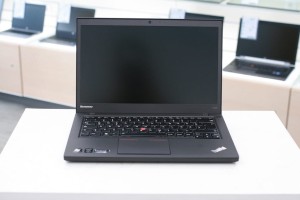 LENOVO ThinkPad T440s | 14.1" HD+ | i7-4600U | 8GB DDR3 | 256GB SSD | Intel HD | WINDOWS 10 PRO